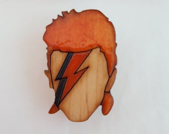 Bowie brooch, perfect christmasgift for Bowielovers, handmade wooden brooch, flash brooch