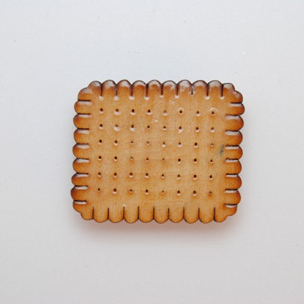 Broche biscuit petit-beurre, broche amusante en bois