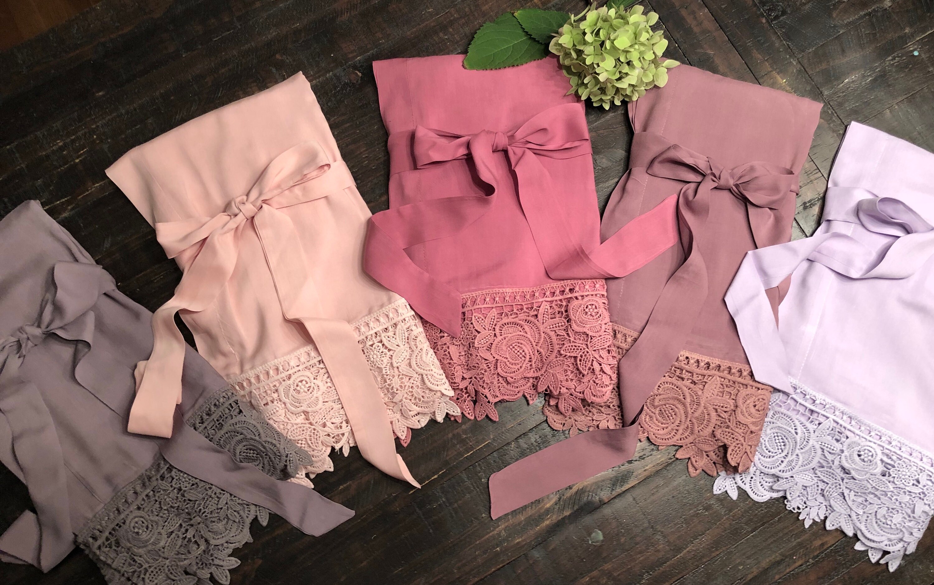 Set of Soft Cotton Bride and Bridesmaid Robes, Rose Lace, Customized …