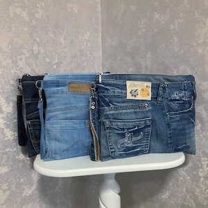 Denim-Clutch, Handgelenktasche aus recycelten Jeans, Abendtasche aus Shabby Denim, Tablet-Tasche, Kosmetik-Organizer für Reisen, Clutch mit Reißverschluss