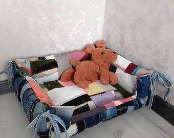 Cama suave de mezclilla de retazos hecha a mano para mascotas