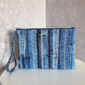 Handgemachte lässige Denim-Clutch-Tasche, Abendtasche aus shabby Jeans mit zusätzlicher Handschlaufe, Denim-Tablet-Geldbeutel
