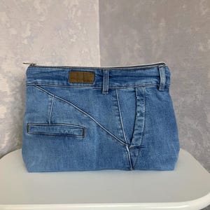 Bolsa grande de cosméticos jeans feita à mão para viagem, bolsa jeans azul surrada para cosméticos e medicamentos