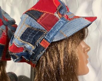 Handgemachte Oversized Denim Zeitungsjunge Patchwork Mütze 23,2", Boho rot blau Jeansmütze 59 cm im Street Fashion Style Style, Falls Patchwork Hut