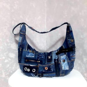 Sac ample en patchwork en denim fait main, sac en denim décontracté de taille moyenne, sac hobo en jean minable