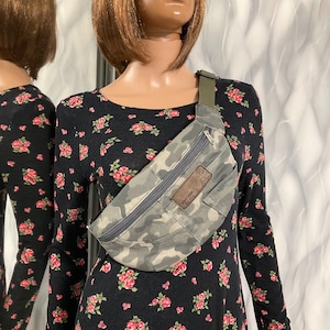 Riñonera vaquera hecha a mano, riñonera informal de camuflaje, riñonera vaquera desgastada, billetera con cinturón de jean, bolso de pecho de mezclilla