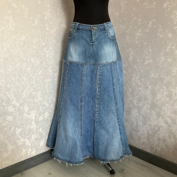 Denim patchwork maxirok XL, upcycled jeans lange rok, boho hipster spijkerrok, gerecyclede spijkerrok, duurzame streetwear-mode
