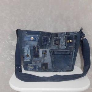 Handgemachte blaue Boro Patchwork Jeanstasche im Hipster-Stil, Lässige Jeanstasche mit langem verstellbaren Schulterriemen