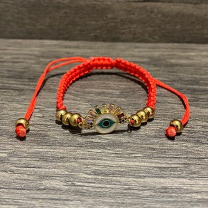 Women’s Evil eye Hamsa red protection bracelet, Protection from the evil eye, Kabbalah red string evil eye bracelet, Hand of God charm