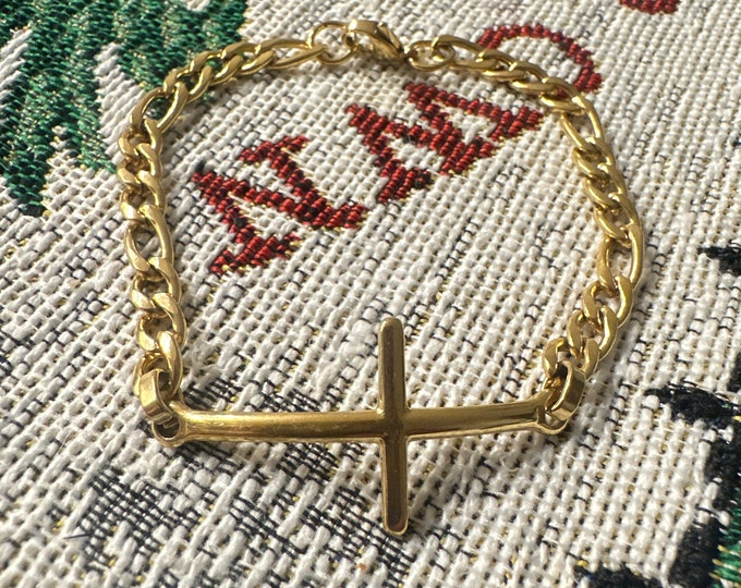 Crossed Paths Unisex Bracelet: Figaro Chain in Stainless Steel Gold, Religious Bracelet for Men or Women, Ideal Christmas Gift
