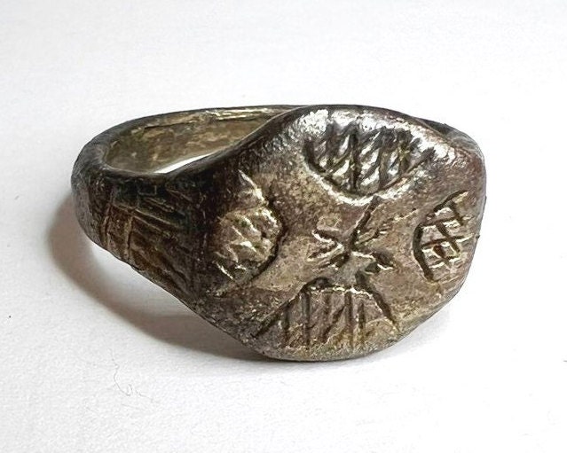 Ancient Medieval Crusaders Ring With Symbol in the Middle. - Etsy