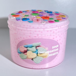Sour Candy Conversation Hearts Slime: Tjockt, glansigt och krispigt rosa slime
