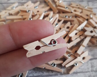 50-100 Painted Mini Wooden Pegs Photo Clips Wedding Christmas Room Table Decor