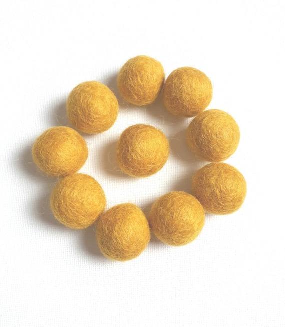 Twenty 2 cm Wool Felt Balls in 10 Colours Twenty 2 cm Wool Felt Balls in 10 Colours
