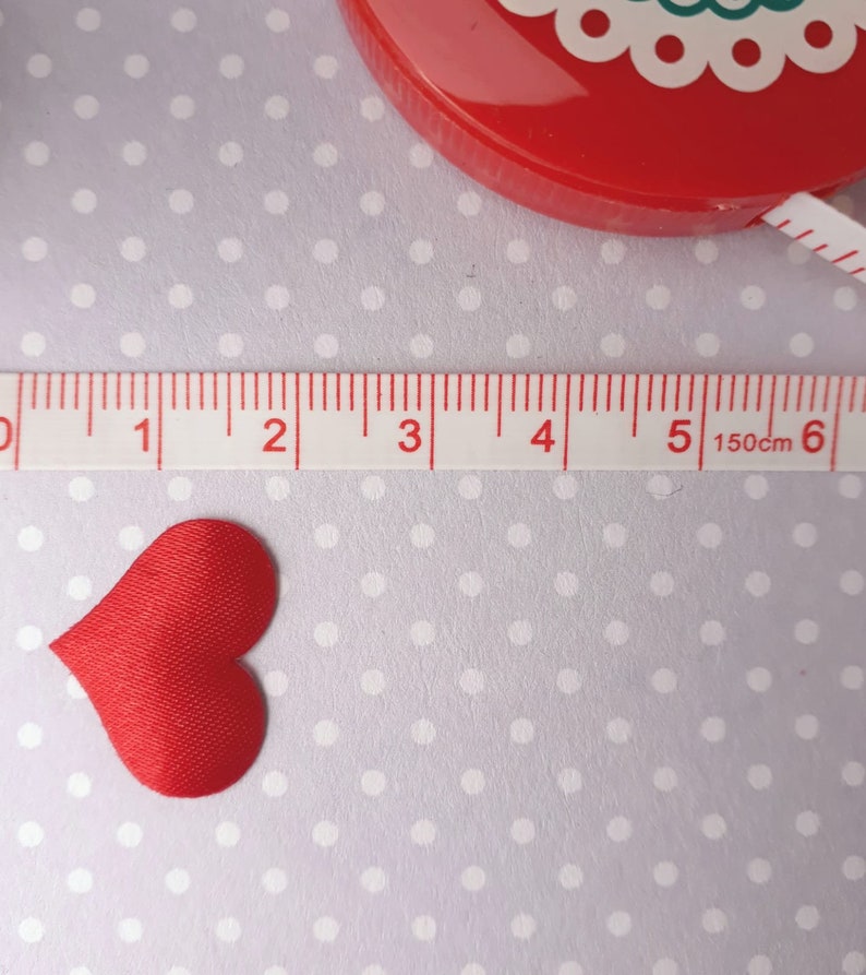 Embellishments Supply Wedding Confetti Valentine/'s Day Table Decoration 2050pcs Hot Pink Satin Padded Hearts Engagement Parties 20mm