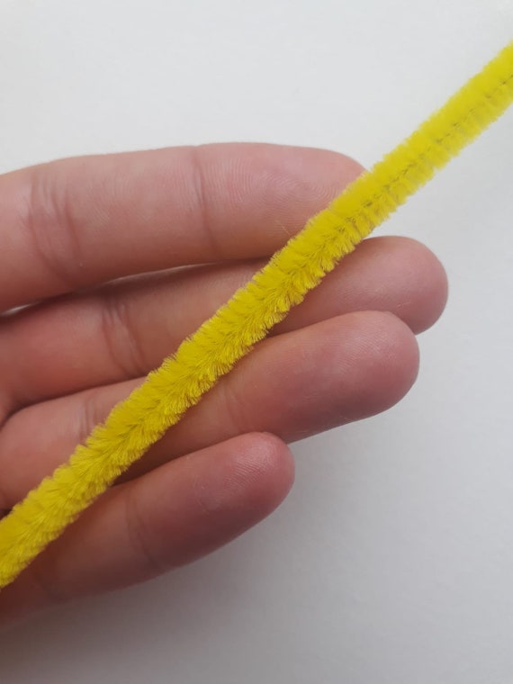 100 PCs Pipe Cleaner, Chenille Wire Colourful Pipe Cleaners for Children  for Crafts and Decorating, 6 mm x 30 cm(Bright Yellow) Bright Yellow 100 PCs