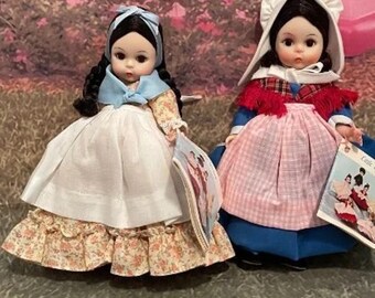Muñecas vintage Madame Alexander Mujercitas, fabricadas en Argentina y Bélgica, con etiquetas.