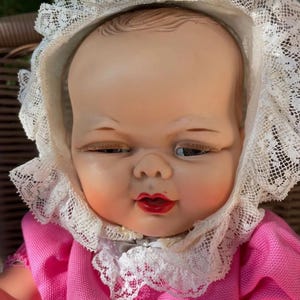 Vintage 60&#39;s Uneeda Purty Doll  . Adorable Vintage Baby  Doll , Squinting Doll,  . .She squints when you press her Tummy! Uneeda