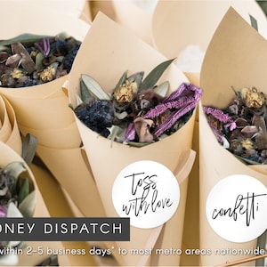 Biodegradable confetti as wedding confetti come with confetti cones and dried flower