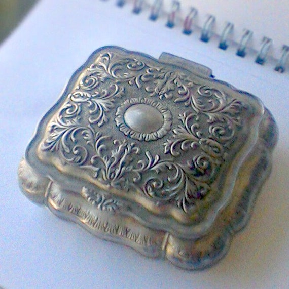 VINTAGE ESTATE ORNATE heavy silver plated jewelry… - image 2