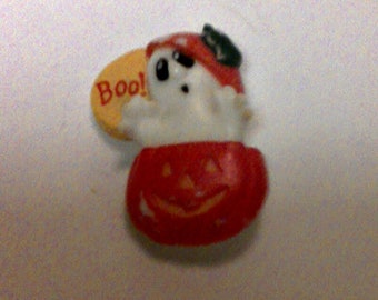 Vintage HALLOWEEN Ghost Popping Out Of Pumpkin BOO Pinback Button Pin Badge