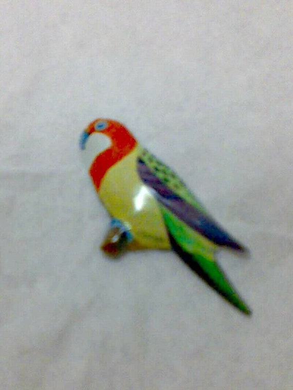 VTG JAPAN Parakeet Parrot Bird Tin Metal Pin