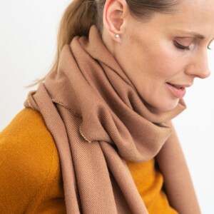 Cashmere and silk Italian woman scarf shawl stole wrap of premium quality, color Caramel light brown packed in gift box image 8