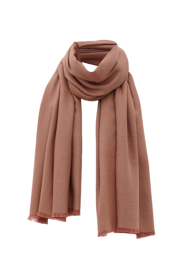 Cashmere and silk Italian woman scarf shawl stole wrap of premium quality, color Caramel light brown packed in gift box image 4