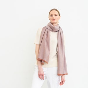 Large Cashmere and silk scarf shawl stole wrap Ice rose color image 5