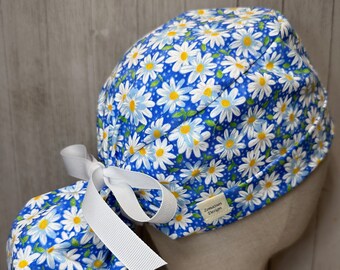 Daisies on Blue Ponytail Scrub Cap: Women's Spring Floral Cotton OR Surgical Hat, Summer Blooms Bouquet Doctor Nurse Medical Pediatric CRNA