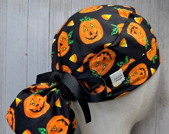 Jack-o'-Lanterns & Candy Corn Ponytail Scrub Cap: Women's Halloween Surgical OR Hat, Trick-or-Treat Doctor Nurse Medical Pediatric Vet CRNA