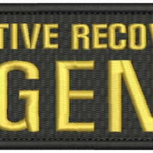Puede incluir: Parche bordado negro con letras doradas que dicen "Fugitive Recovery Agent".