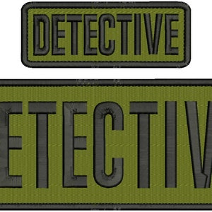 Peut inclure: Deux patchs brodés noirs et verts avec le mot "DETECTIVE" en lettres blanches.