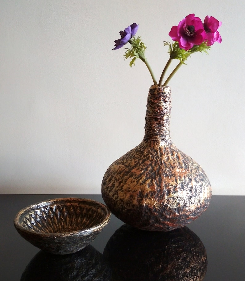 Cute Art Decor Centerpieces Golden Handpainted Paper Mache Vase