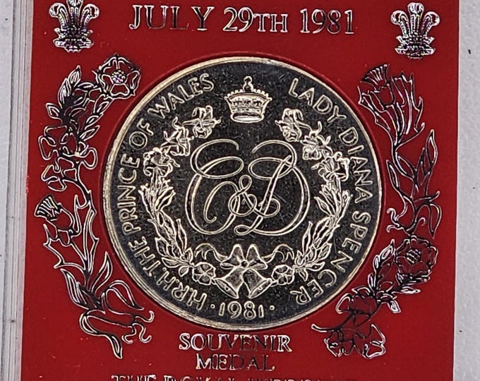 ROYAL WEDDING  Souvenir Medal Lady Diana and prince of Wales July 29th 1981 United Kingdom Great Britain
