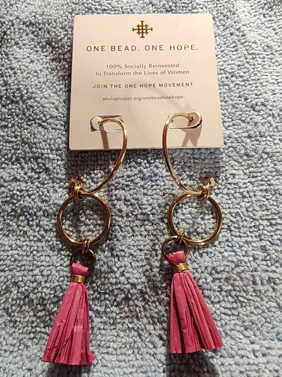 Stunning vintage one bead one hope earrings
