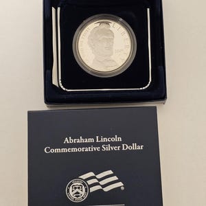 2009 Abraham Lincoln Commemorative PROOF Silver Dollar Coin (includes Box & COA)
