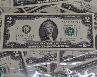 One Uncirculated Series 2017 2 Dollar Green note printed in Chicago Illinois
