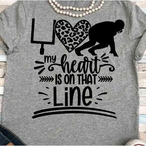 Calcio SVG DXF JPEG Silhouette Cameo Cricut stampabile porta da stiro sul mio cuore è in linea Gruppo genitori notte maglietta nonna lineman