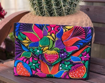 Mexican Floral Embroidered Purse. Over the Shoulder Purse. Colorful Mexican Clutch. Floral Clutch. Artisanal Mexican Cross body.