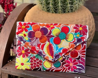 Mexican Floral Embroidered Purse. Traditional Mexican Purse. Colorful Mexican Clutch. Floral Clutch. Artisanal Mexican Purse.