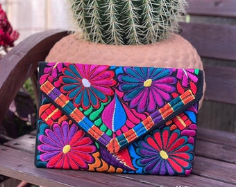 Mexican Floral Embroidered Purse. Over the Shoulder Purse. Colorful Mexican Clutch. Floral Clutch. Artisanal Mexican Purse.