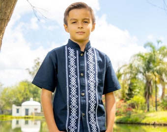 Boys Mexican Traditional Shirt. Guayabera for Boys. Boys Button Up Shirt. Collared Shirt. Traditional Style. Embroidered Guayabera.