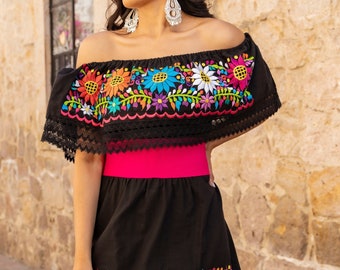 Lace Trim Mexican Floral Dress. Mexican Floral Embroidered Dress. Mexican Party Dress. Mexican Traditional Dress. Artisanal Mexican Dress.