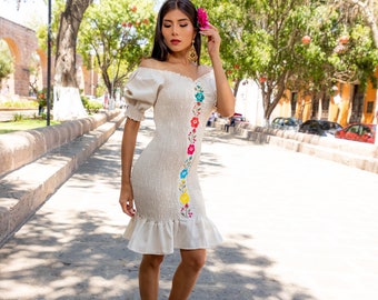 Floral Embroidered Bodycon Dress. Size S - 2X. Mexican Party  Dress. Typical Mexican Dress. Latina Style Dress.