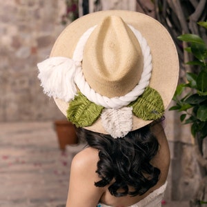 Mexican Artisanal Palm Hat. Ethnic Style Mexican Hat. Decorated Hat. Traditional Mexican Hat. Womens Mexican Sombrero. Boho Chic.