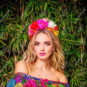 Traditional Mexican Flower Headband. Womens Flower Headband. Traditional Mexican Accessories. Quinceañera Floral Headband. Mexican Folklore.