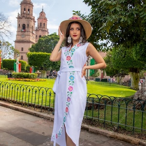 Mexican Floral Wrap Dress. Hand Embroidered Mexican Dress. Mexican Party Dress. Formal Wrap Dress. Mexican Typical Dress. Traditional Dress.