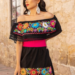 Lace Trim Mexican Floral Dress. Mexican Floral Embroidered Dress. Mexican Party Dress. Mexican Traditional Dress. Artisanal Mexican Dress.