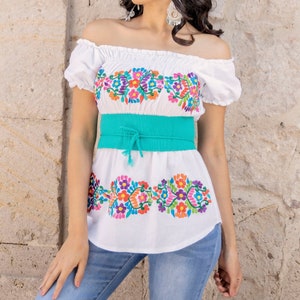 Floral Embroidered Mexican Top.  Size S - 2X. Typical Mexican Top. Mexican Off the Shoulder Blouse. Traditional Mexican Blouse.